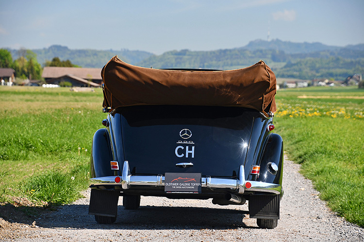 Mercedes 220 Cabriolet B_17(1)